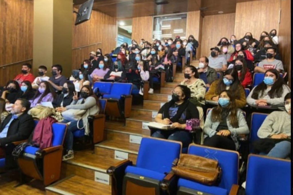 Escuela De Trabajo Social Inaugura Año Académico Con Conversatorio ...